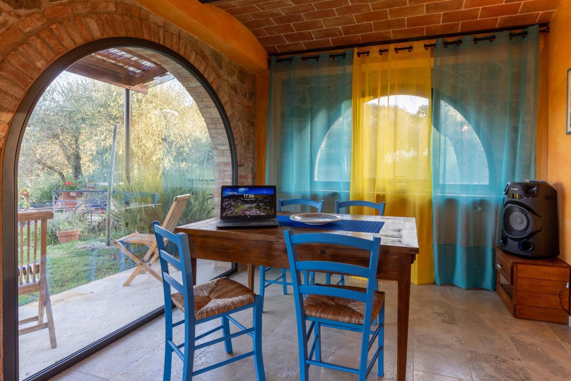Il Poggio Dell'Eremita Apartment Rigomagno Bagian luar foto
